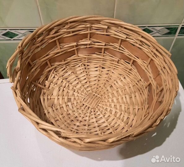 Корзина плетеная (ива)