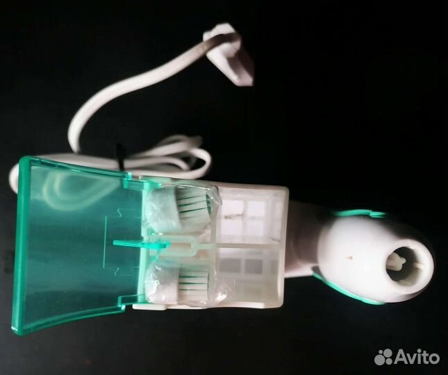 Электронная зубная щётка AEG EZ 5623