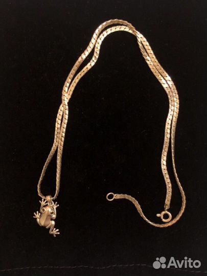 Серебряная сеплчка с кулоном