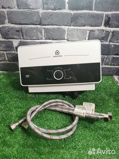 Водонагреватель проточный Ariston m8