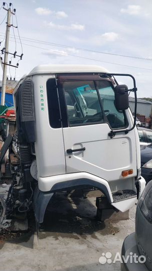 Кабина Nissan Diesel MK36 MK37 MK210 MK211 MK25