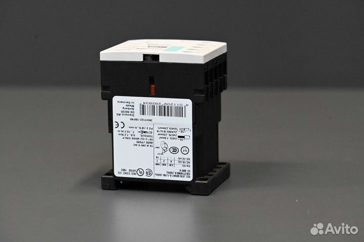 Siemens 3RH1122-1BF40 новые, 2 шт