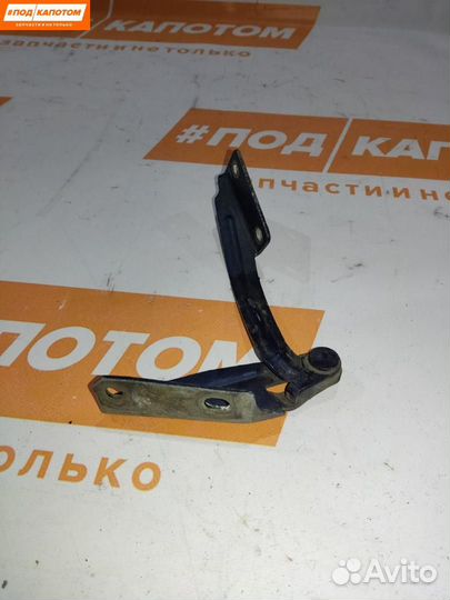 Петля капота правая Ford Focus (1998 - 2001)
