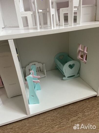 Домик с мебелью