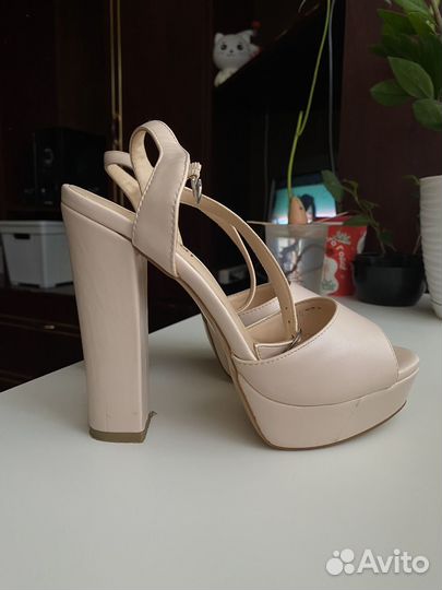 Босоножки 37р