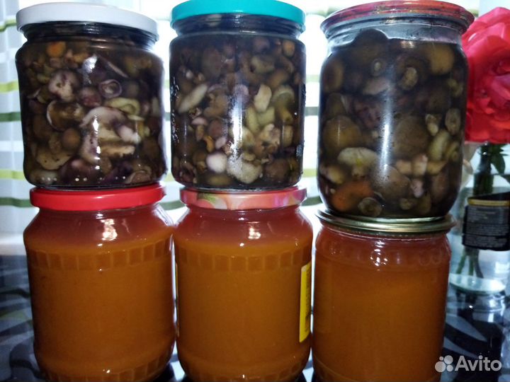 Огурцы, помидоры, компоты, грибы, сок