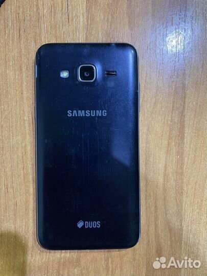 Телефон Samsung galaxy J3