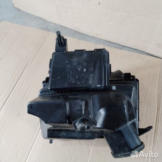 Корпус воздушного фильтра Nissan Teana J32