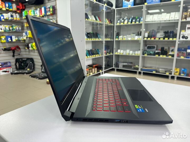 Ноутбук MSI Core i5-11260H 2.60GHz Ram 8gb