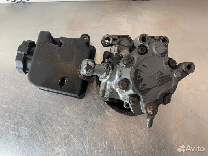 Насос гидроусилителя руля Mercedes E-Class W211