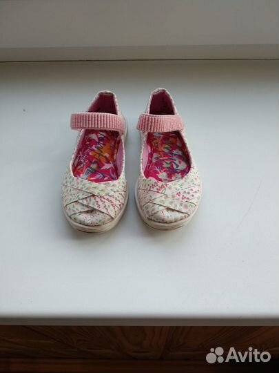 Сандалии для девочки закрытые