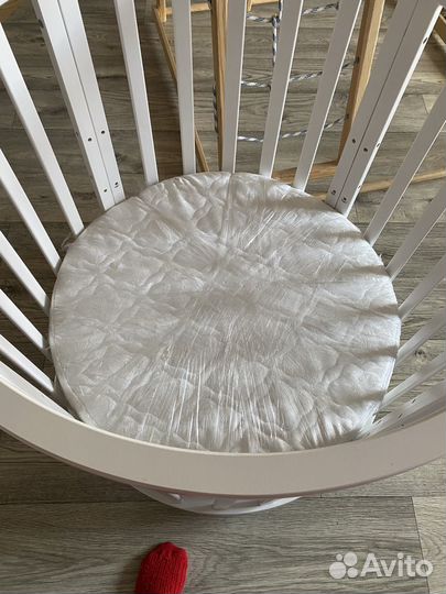 Детская кроватка трансформер с маятником круглая