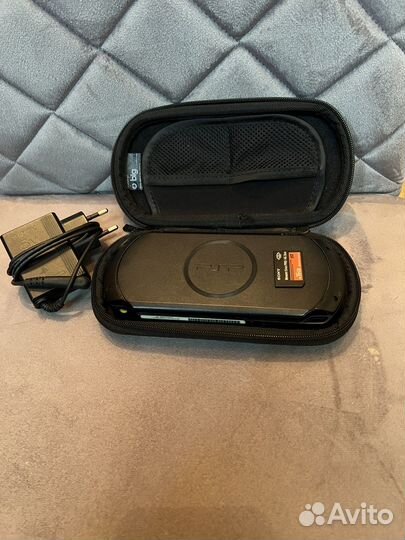 Sony PSP e1008 прошитая с играми