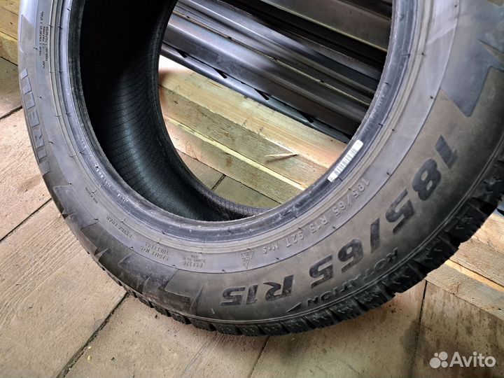 Pirelli Ice Zero 185/65 R15 92T
