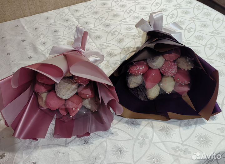 Шоколадный букет и клубника в шоколаде