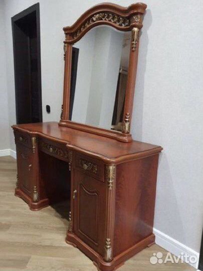 Туалетный столик с зеркалом, тумбы комплект