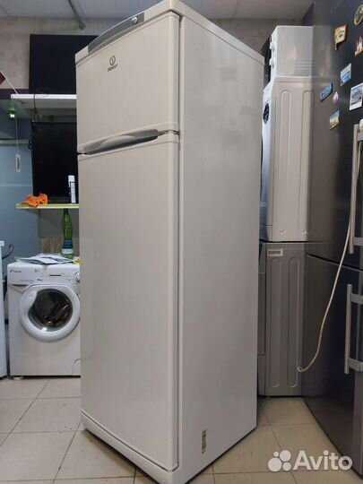 Холодильник Индезит (новый)