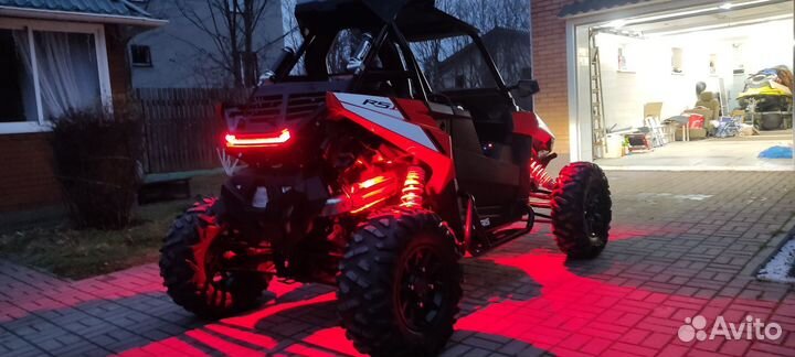 Багги Polaris RZR RS1