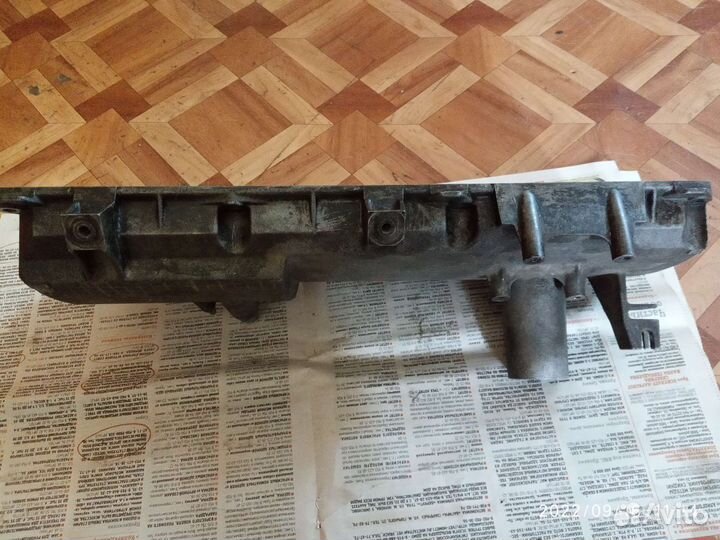 Клапанная крышка Рено Логан 1