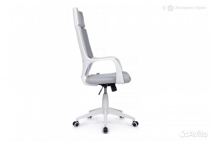 Кресло для руководителя IQ RV RCH 8989