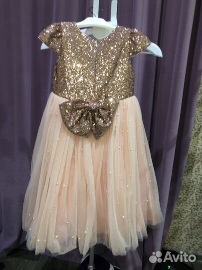 Платье праздничное