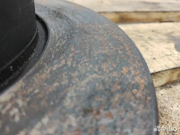 Диск тормозной передний Bmw 5 E39 M52B28 1998