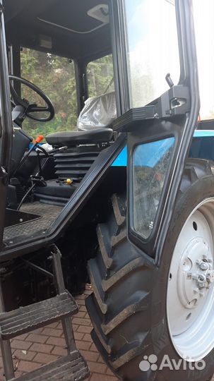 Продаю трактор мтз- 82.1 198 моточасов, с отвалом