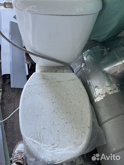 Унитаз с бачком