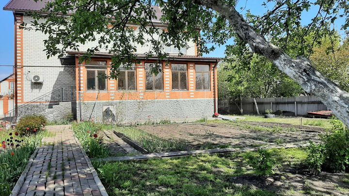 Дом 242 м² на участке 16 сот.