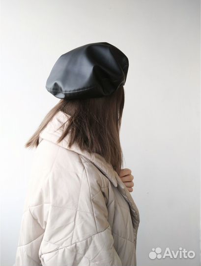 Кожаный женский берет