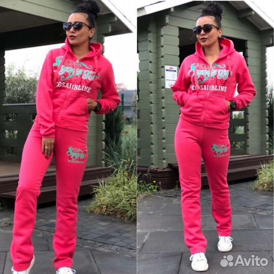 Спортивный костюм женский