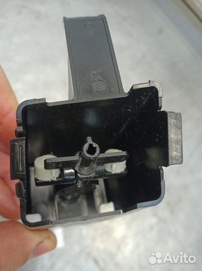 Форсунка омывателя фары правая Toyota Camry V40