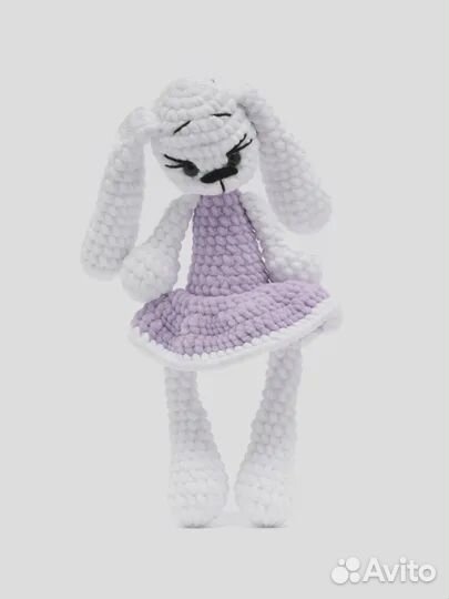 Плюшевый заяц в платье