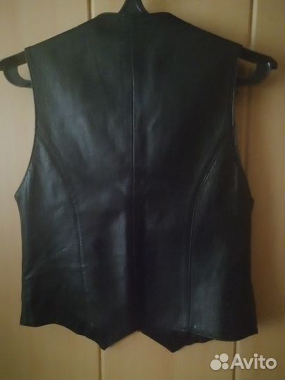 Желет женский кожаный