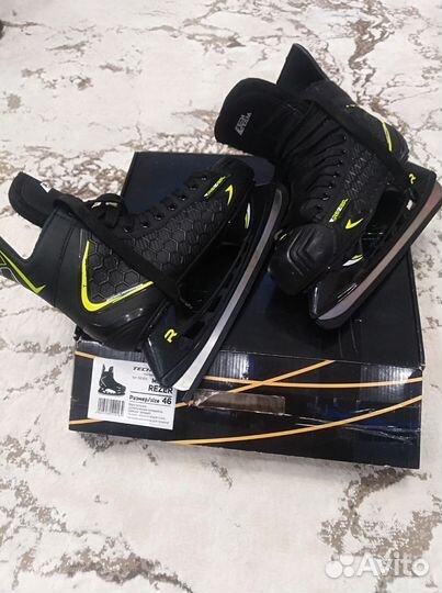 Коньки хоккейные