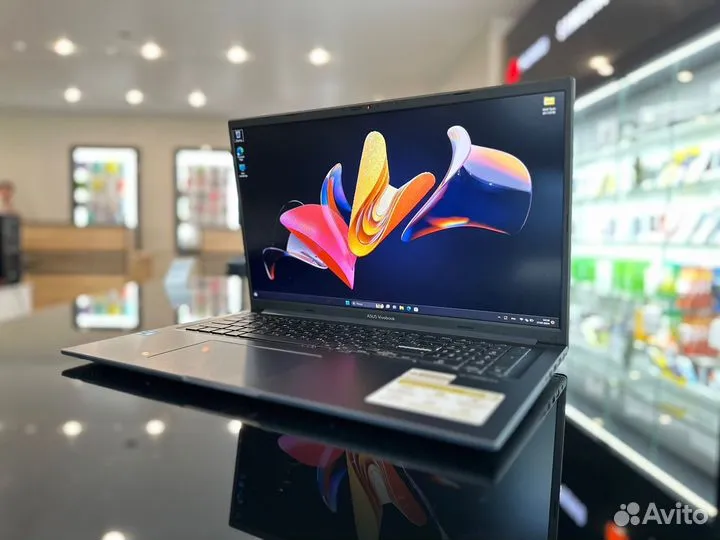 Ноутбук asus Vivobook/17.3/DDR4-8gb/SSD-512gb