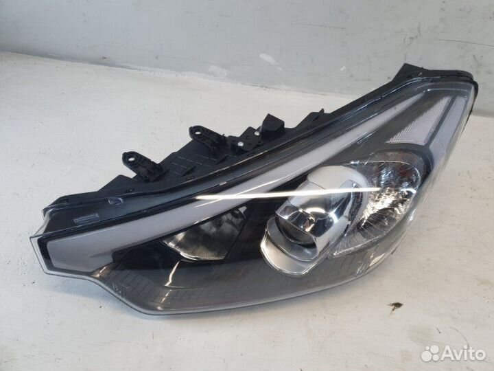Фара передняя левая Kia Cerato 3