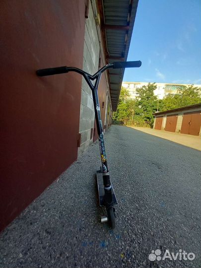 Трюковой самокат