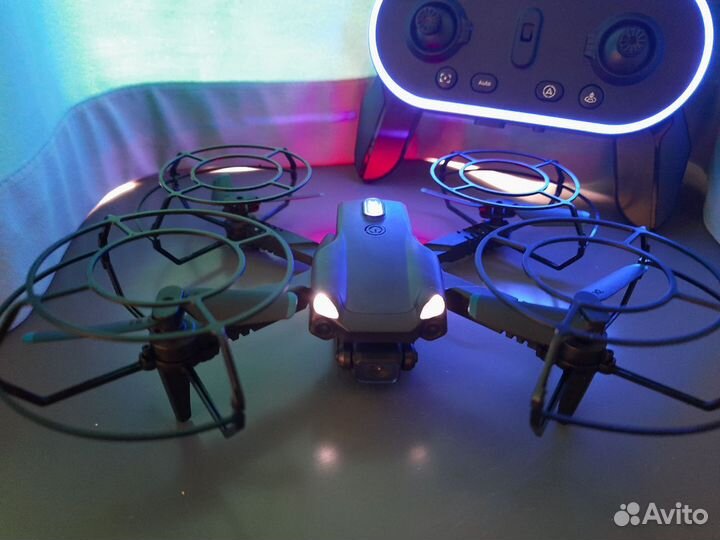 Квадрокоптер,2 камеры,V20,WiFi, Радиоуправляемый