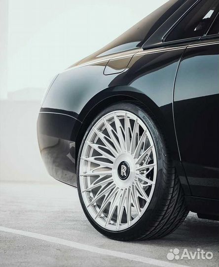 Кованые диски R21 на Rolls-Royce Wraith Dawn Ghost