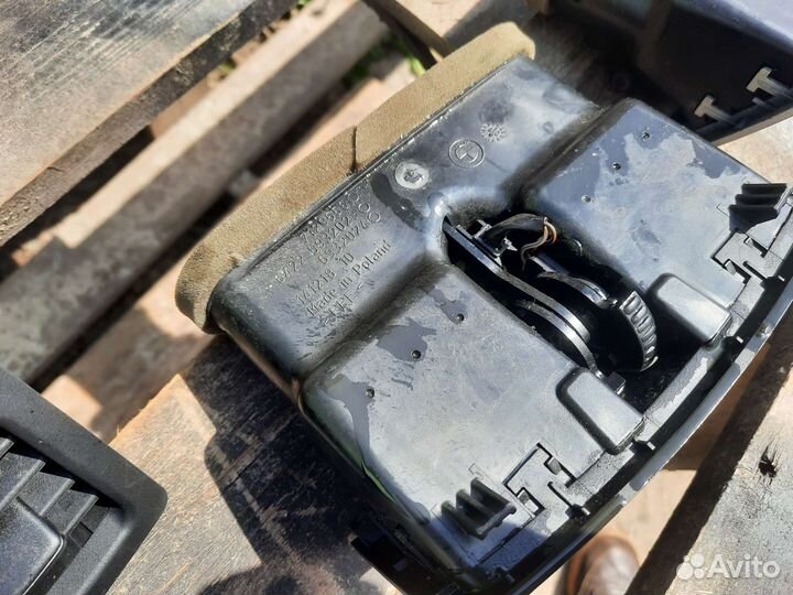 Воздуховод салона задний бмв 5 е60