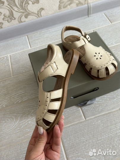 Сандалии для девочки
