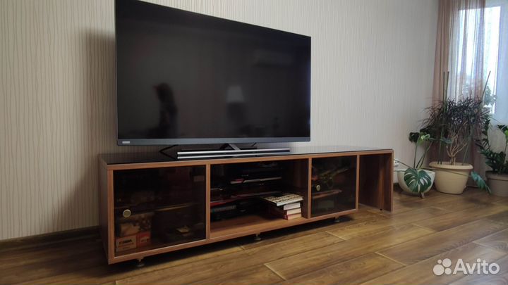 Тумба под телевизор длинная, б/у