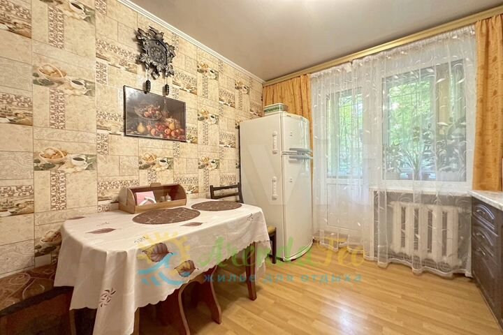 2-к. квартира, 65 м², 1/5 эт.