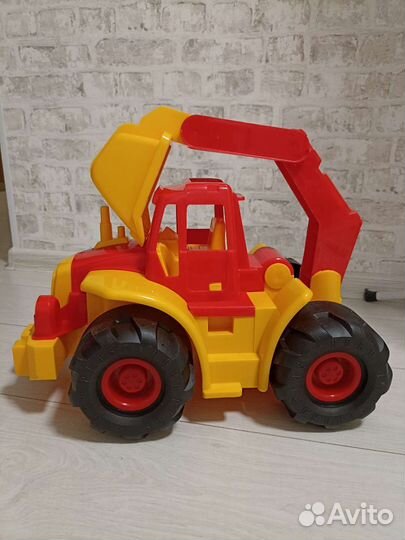 Трактор Нордпласт