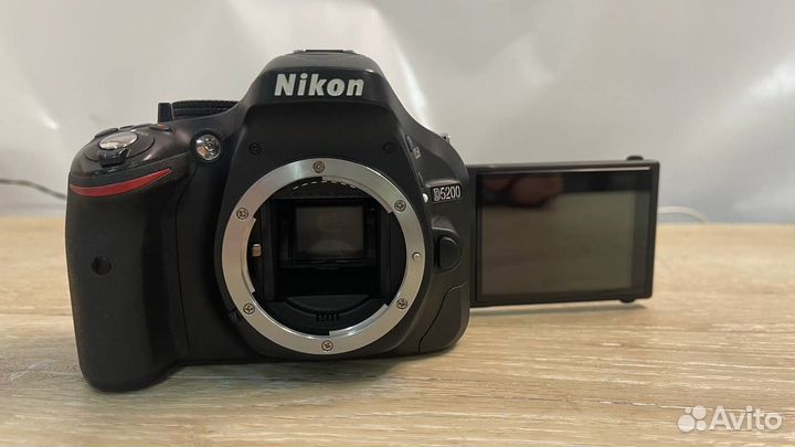 Nikon D5200 Body