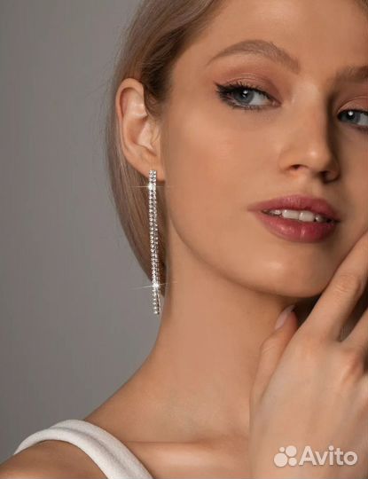 Серьги длинные вечерние со стразами
