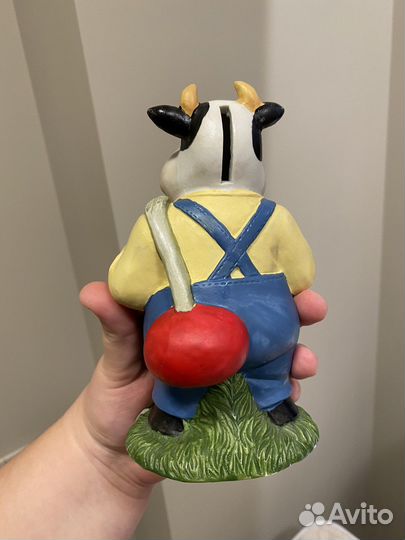 Статуэтка-копилка бык