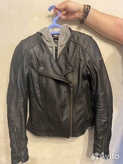 Мото куртка женская