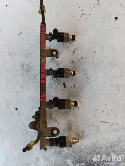 Топливная рампа с форсунками Daewoo Nexia